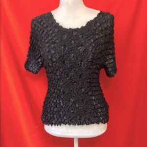 Zashi Puckered Top Short sleeve cropped o/s black